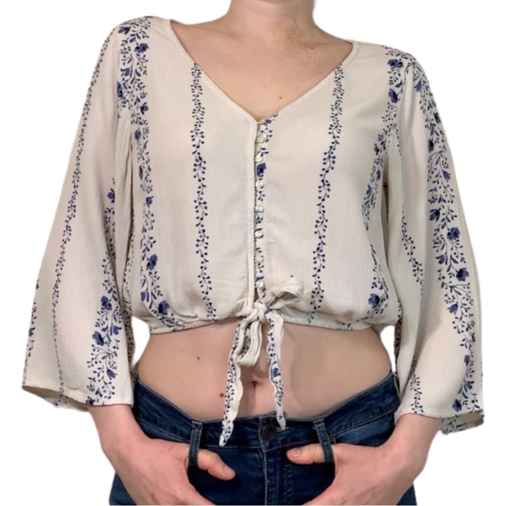 American Eagle Flared Sleeve Tie Front Button Up Crop Top Floral Peasant Boho